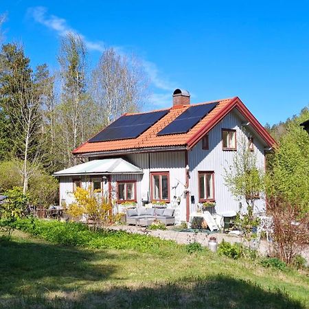 Charmigt Aeldre Hus, Laddbox 22 Kw, 5 Bil-Minuter Till Bad Strömstad Exterior foto